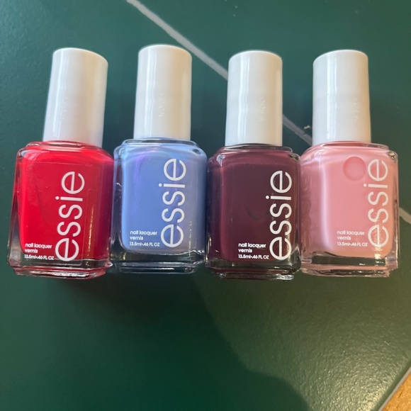 21 BRAND New Essie Nail Polish’s - Picture 2 of 6